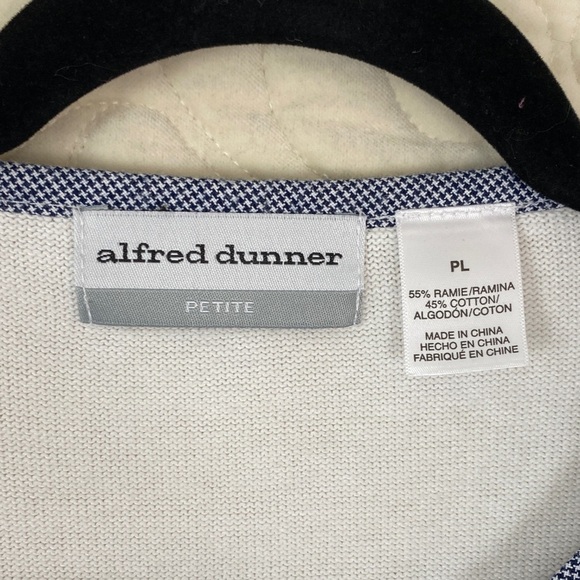 Alfred Dunner White Sweater with Blue Floral Detail Size Petite Large - Picture 2 of 10